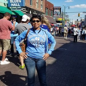 Meet your Posher, Ramona